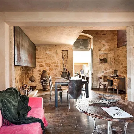 Villa Fortugno Sleeps 7 Pool Wifi