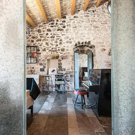 Fortugno Sleeps 7 Pool Wifi *
